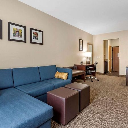 Comfort Suites Auburn Near I-69 Εξωτερικό φωτογραφία