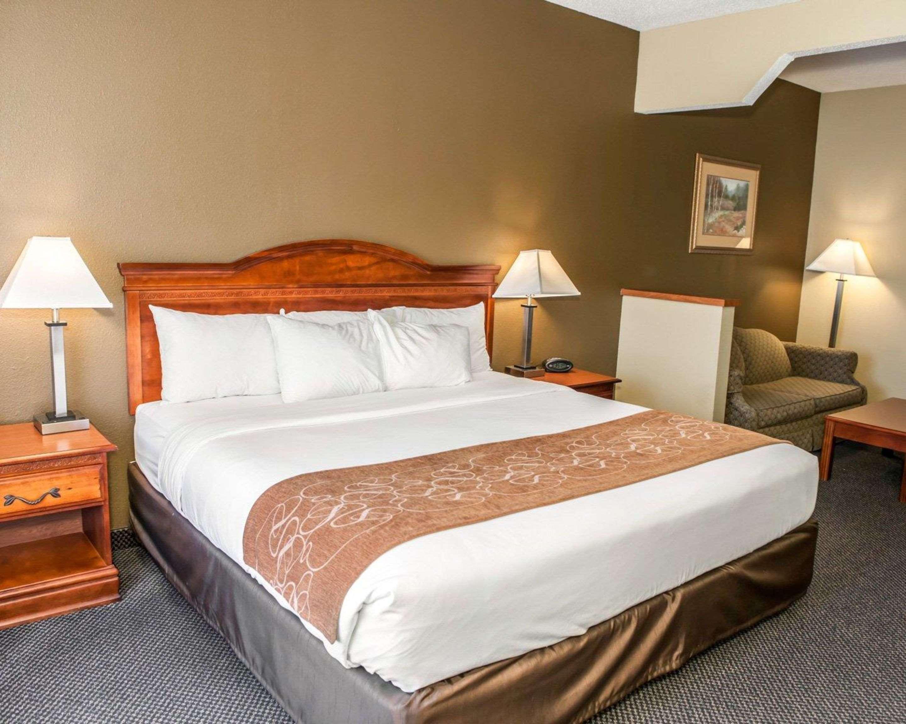 Comfort Suites Auburn Near I-69 Εξωτερικό φωτογραφία