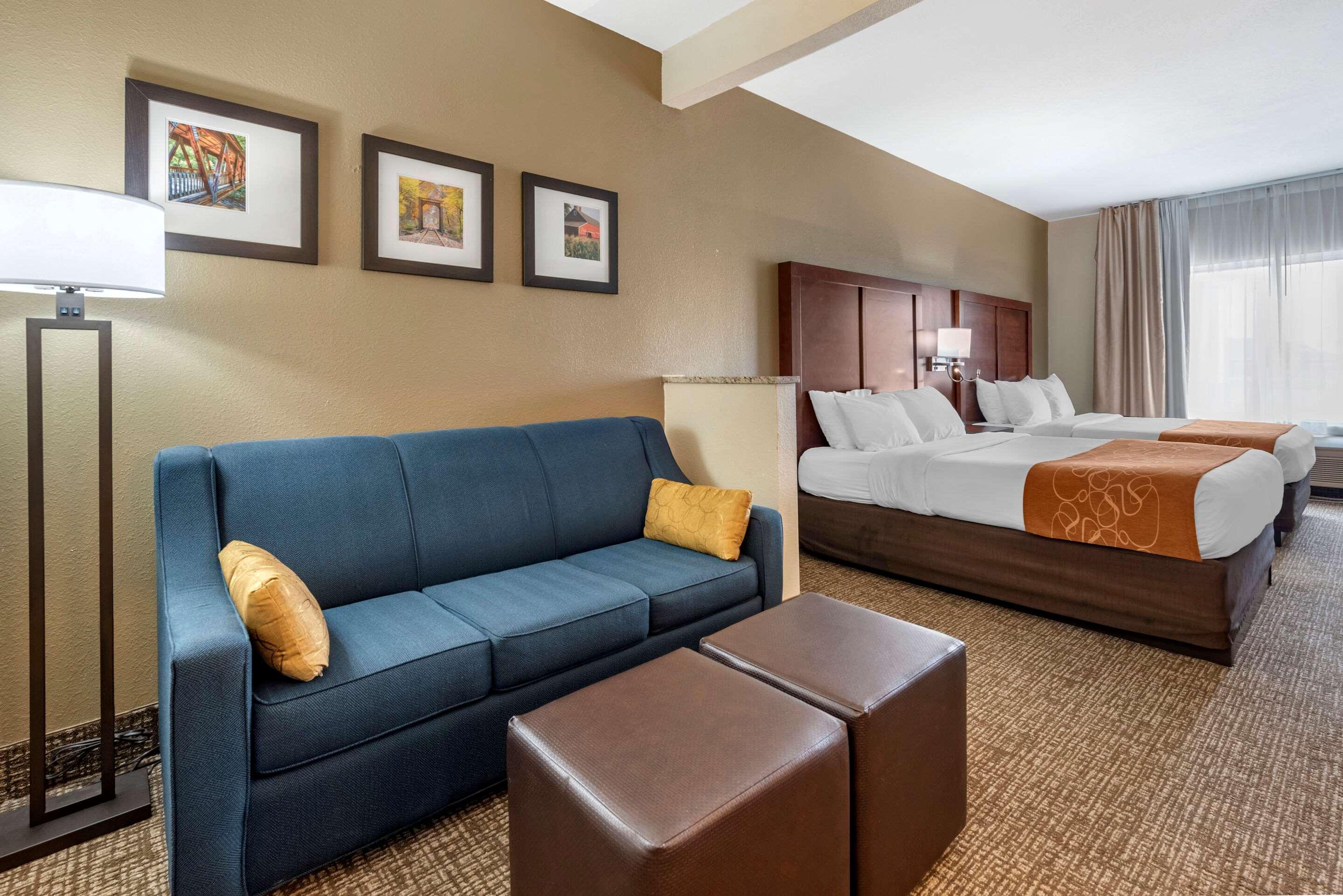 Comfort Suites Auburn Near I-69 Εξωτερικό φωτογραφία
