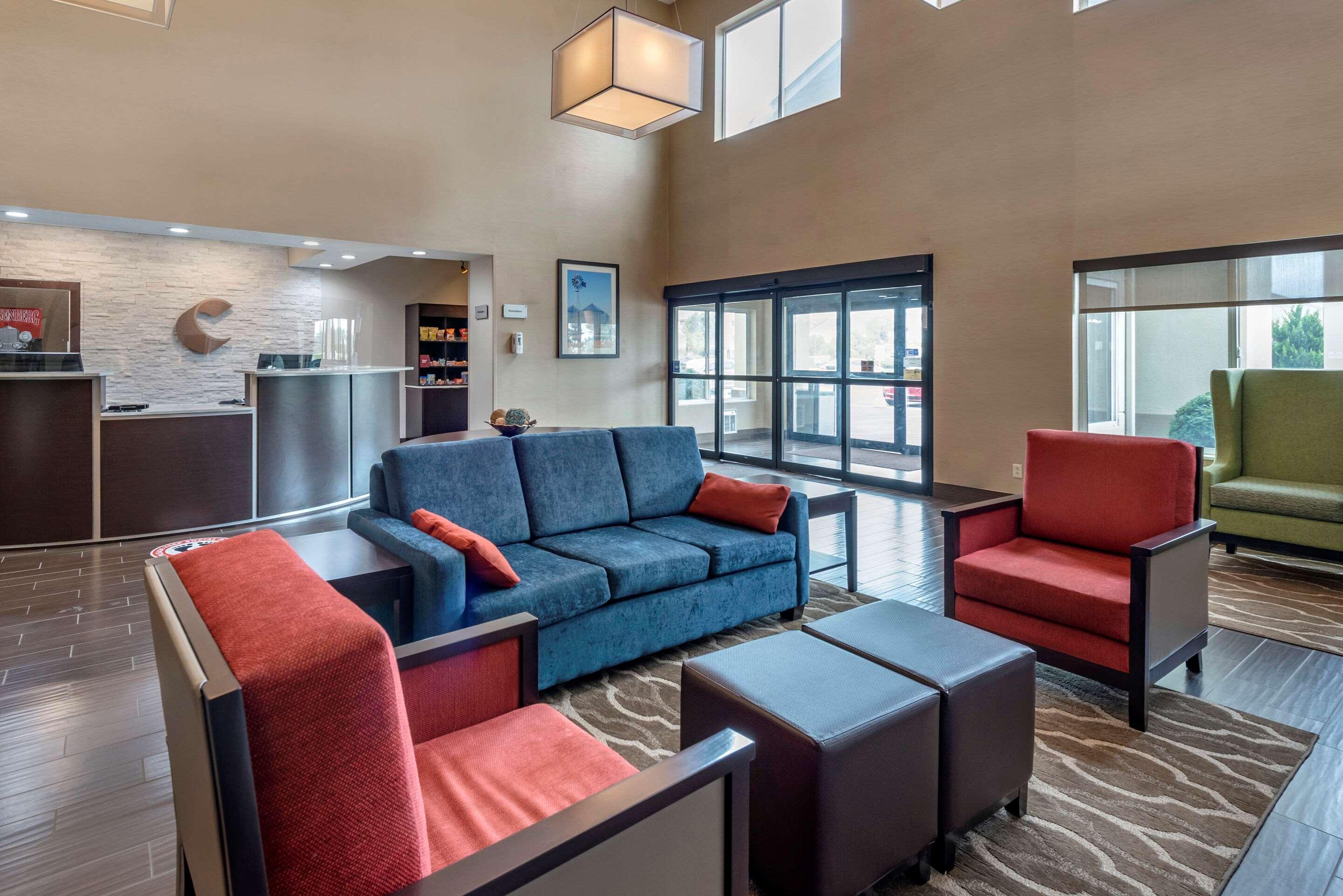 Comfort Suites Auburn Near I-69 Εξωτερικό φωτογραφία