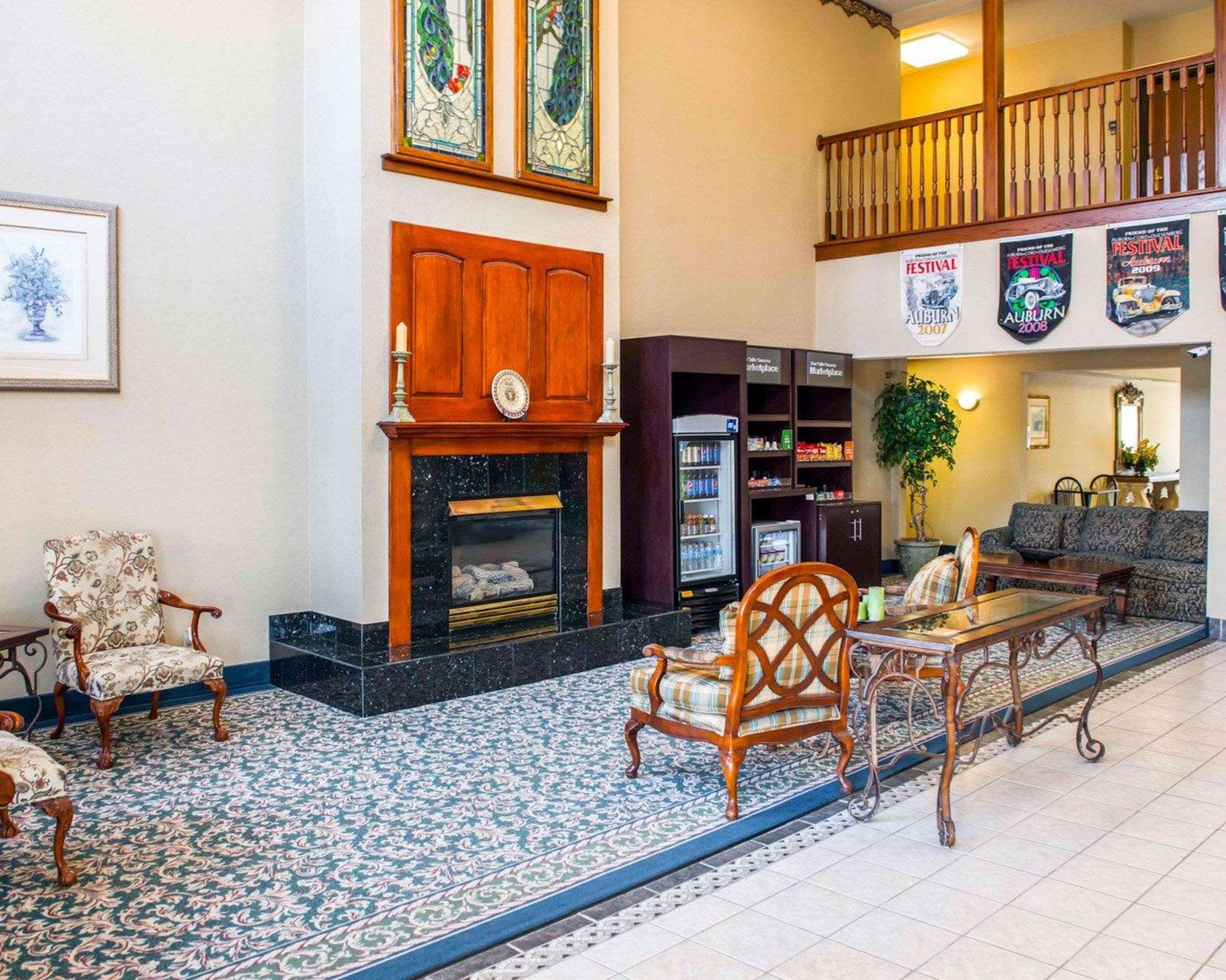 Comfort Suites Auburn Near I-69 Εξωτερικό φωτογραφία